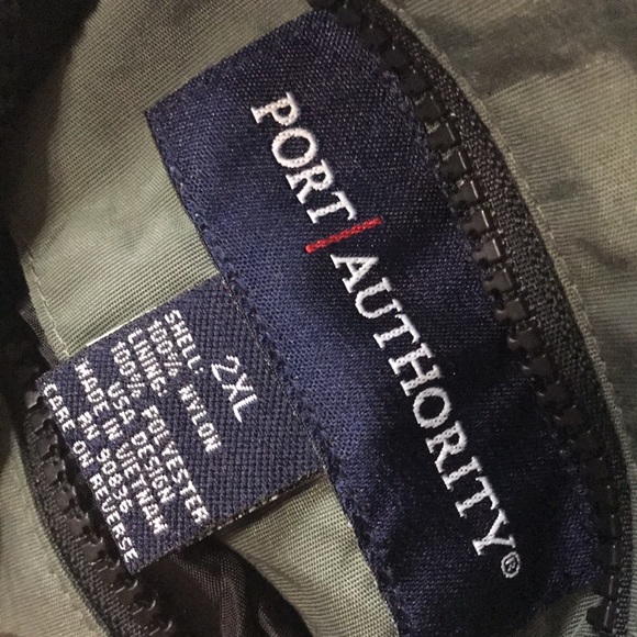Port Authority Vest Reversible BAE Logo Green Slick Material w black Fleece 2XL - Picture 5 of 11